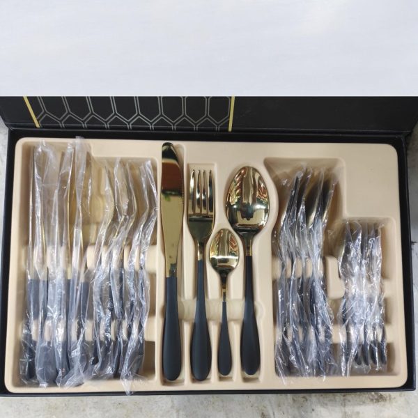 SET DE CUBIERTO DORADO CON NEGRO MANGO GRUESO - Imagen 2